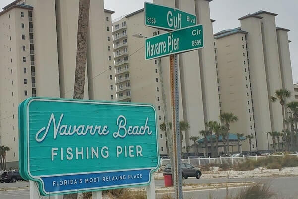 Pensacola to Orlando drive: Stop to see Navarre Beach fishing pier, most relaxing place in florida. Florida piers between pensacola and orlando. florida road trip travel blog