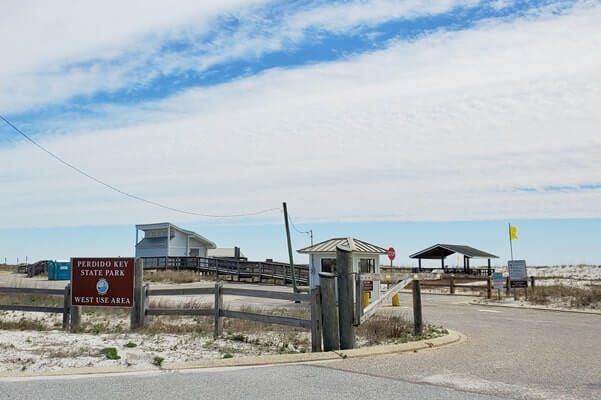 driving to perdido key state park beach parking. how to get to perdido key state park. florida travel blog