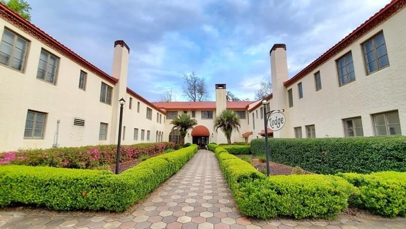 Tallahassee to Disney World drive: Stop to see wakulla springs state park lodge. historic lodging between tallahassee and disney world. florida road trip travel blog