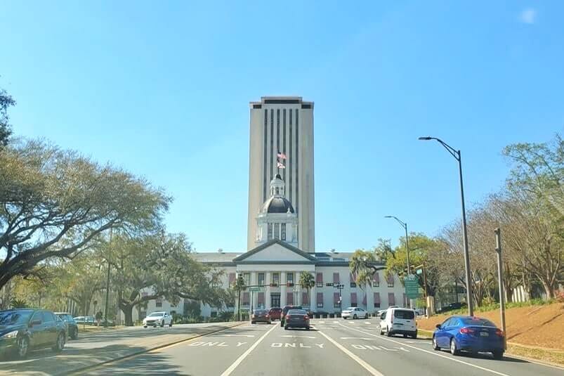 Destin to Tallahassee drive. driving through tallahassee. florida road trip travel blog