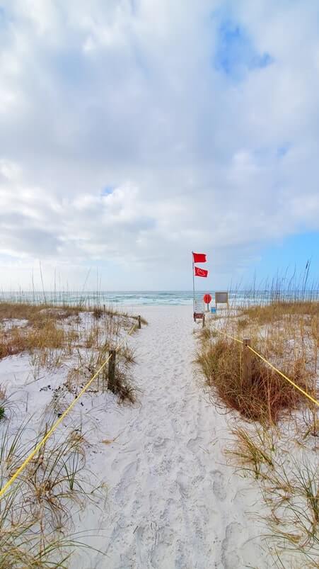 henderson beach state park swimming safe. destin beach flag at henderson beach state park. florida travel blog