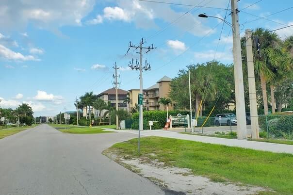 How to get to South Beach parking. South Beach parking lot. South Marco Beach parking lot. Marco Island beach parking. florida travel blog
