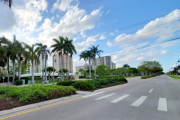 south beach parking to south beach public access. marco island beach parking. florida travel blog