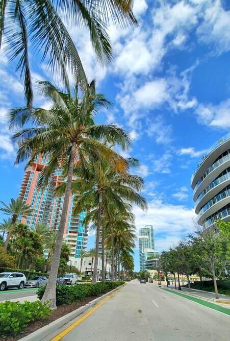how to get to Miami Beach parking near South Pointe Park. where to park for south pointe park. miami beach street parking. florida travel blog