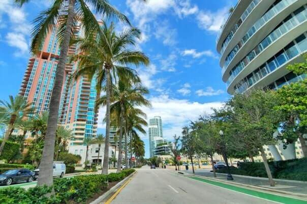 location for South Pointe Park parking miami beach. where to park for south pointe park. miami beach parking lot. florida travel blog