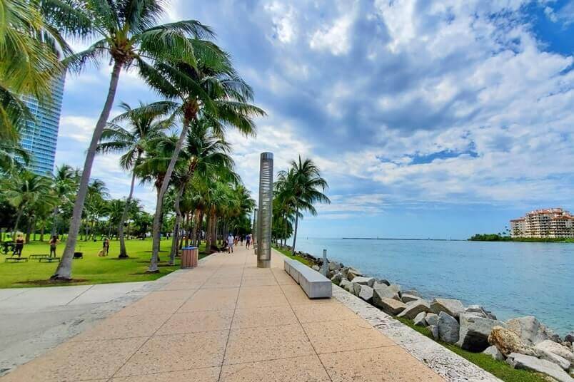 how to get to south pointe park. miami beach parking. florida travel blog