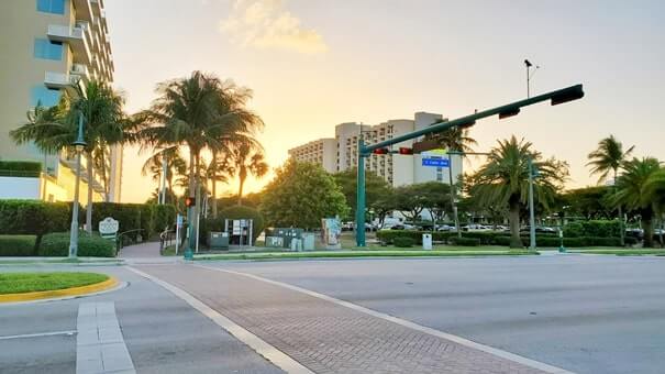 turtle lot parking to winterberry beach access. marco island beach parking. florida travel blog