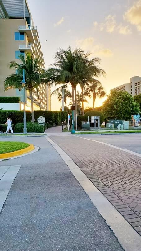 turtle lot parking to winterberry beach access. marco island beach parking. florida travel blog