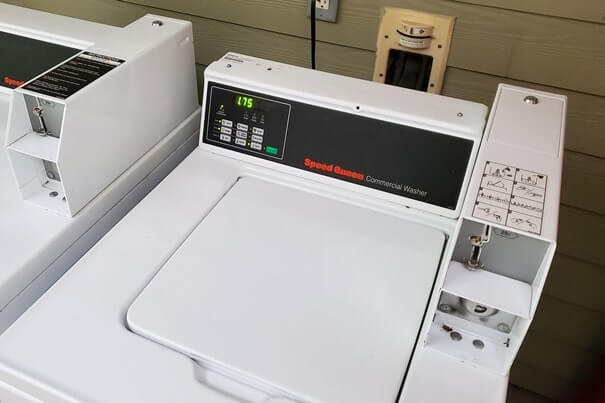 florida state park campground laundry quarters only. florida camping travel blog