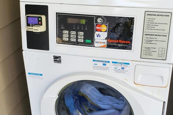 florida state park campground laundry might accept credit card. florida camping travel blog