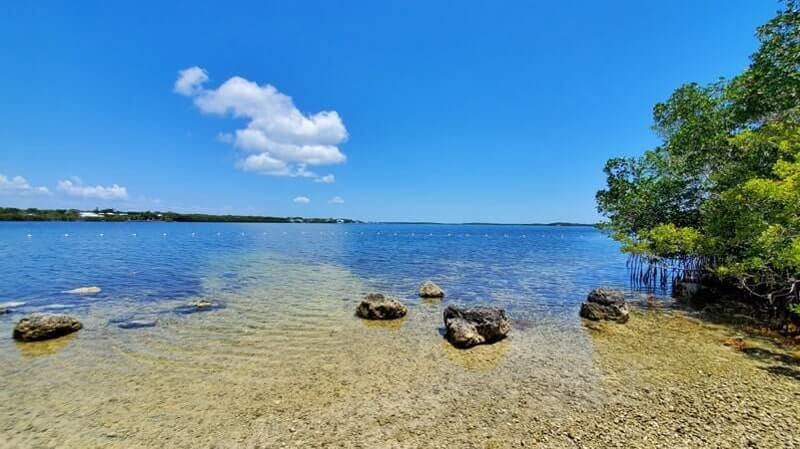 john pennekamp state park beach for swimming: beach near far beach. key largo beach. florida keys travel blog