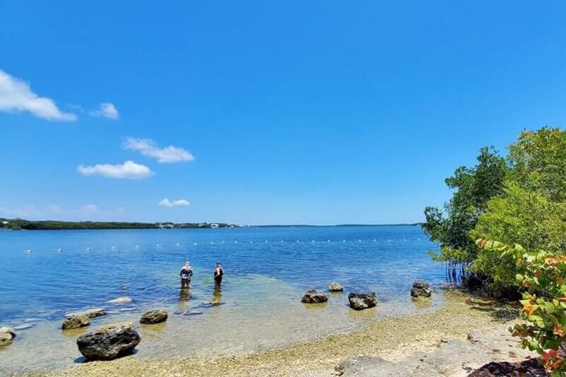 john pennekamp state park beach for swimming: beach near far beach. key largo beach. florida keys travel blog