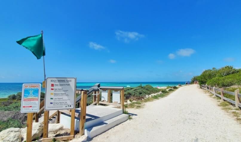 How to get to Loggerhead Beach snorkeling spot. bahia honda state park snorkeling. florida keys travel blog