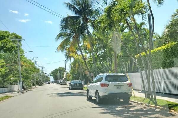 free parking near Southernmost Point parking. free street parking in key west. florida keys travel blog