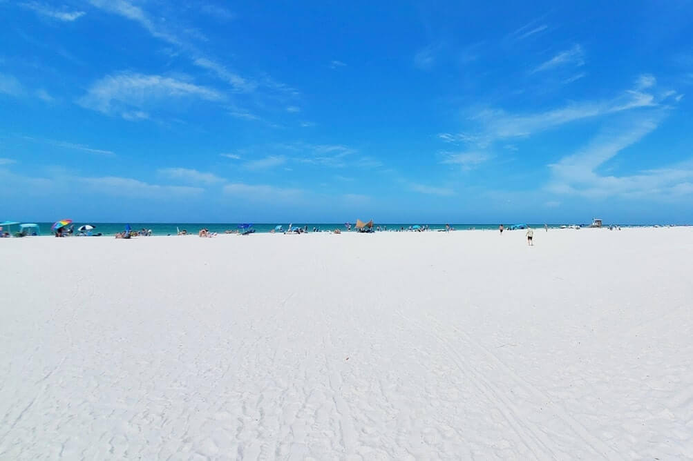Marco Island to Tampa drive: lido key stop. marco island to lido key to tampa. florida road trip travel blog
