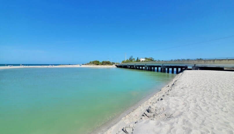 Marco Island to Tampa drive: sanibel to captiva bridge. marco island to sanibel to tampa. florida road trip travel blog