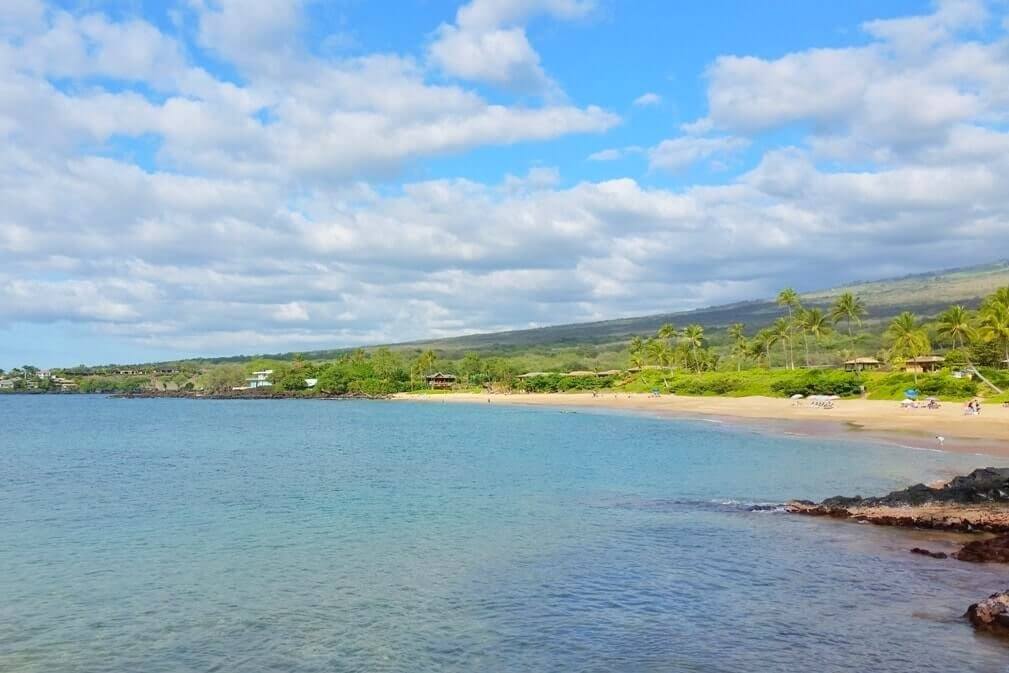 south maui beaches for swimming: maluaka beach. south maui turtle beach. south maui snorkeling beach. maui hawaii travel blog