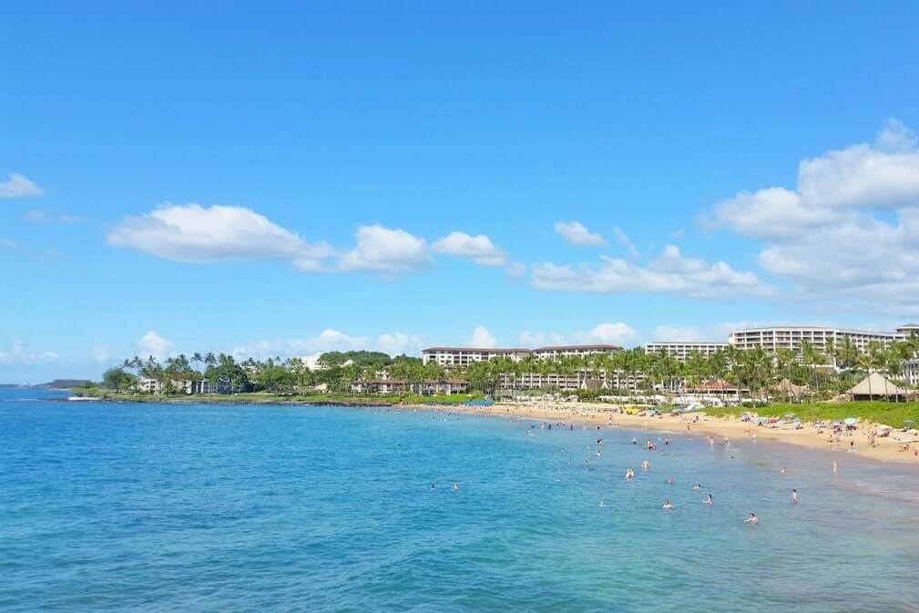 south maui beaches for swimming: wailea beach. maui hawaii travel blog