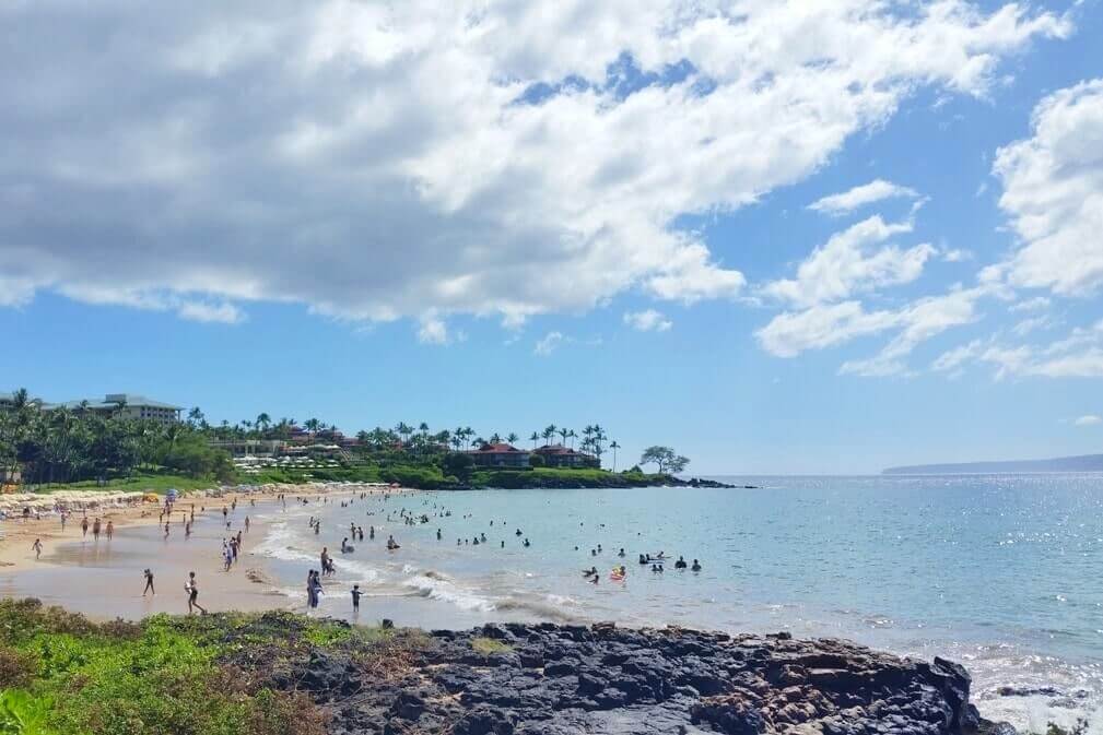 south maui beaches for swimming: wailea beach. maui hawaii travel blog