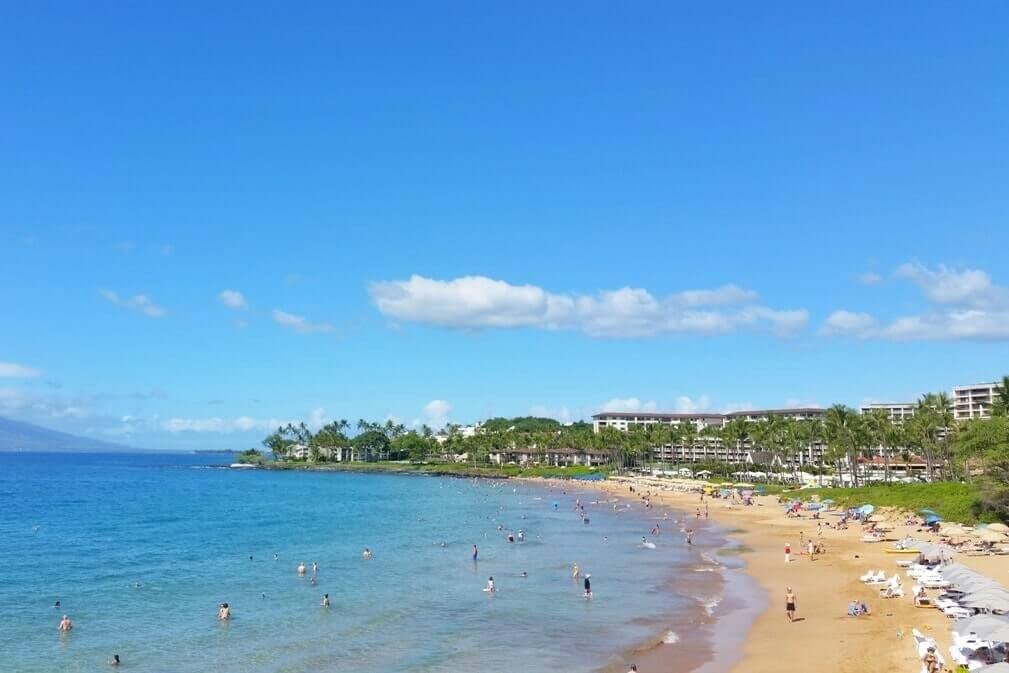 south maui beaches for swimming: wailea beach. maui hawaii travel blog
