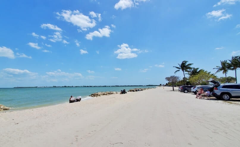 southwest florida beaches: sanibel causeway islands park. florida travel blog