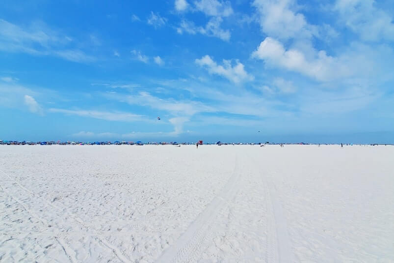 best southwest florida beaches: siesta key beach, siesta beach. best beaches in southwest florida for swimming. florida travel blog
