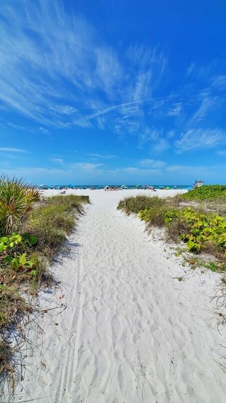 Tampa to Marco Island drive: lido key stop. tampa to lido key to marco island. florida road trip travel blog