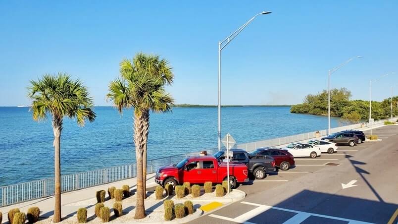 Tampa to Marco Island drive: rest area near tampa bay sunshine skyway bridge. bridge between tampa and marco island. tampa to skyway bridge to marco island. florida road trip travel blog