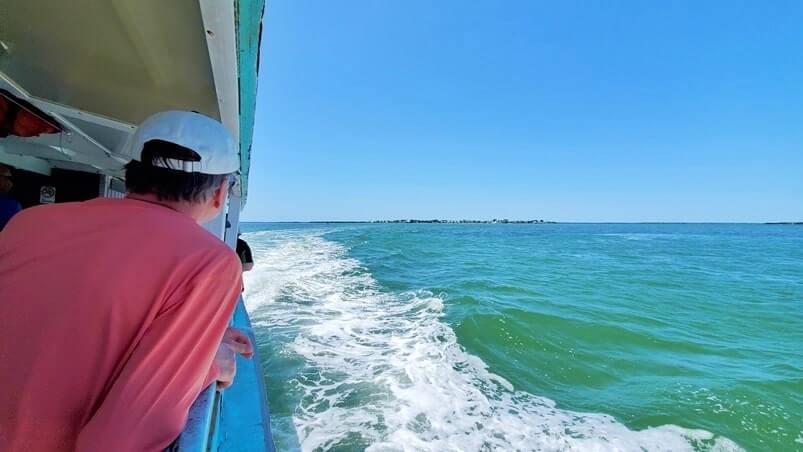 Things to do in Southwest Florida: boat to Cayo Costa State Park. Best places to visit in Southwest Florida: Cayo Costa State Park. sw florida road trip travel blog