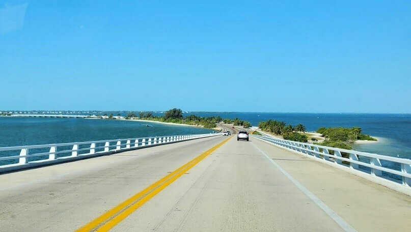 Things to do in Southwest Florida: bridge sanibel causeway. Best places to visit in Southwest Florida: Sanibel island. sw florida road trip travel blog
