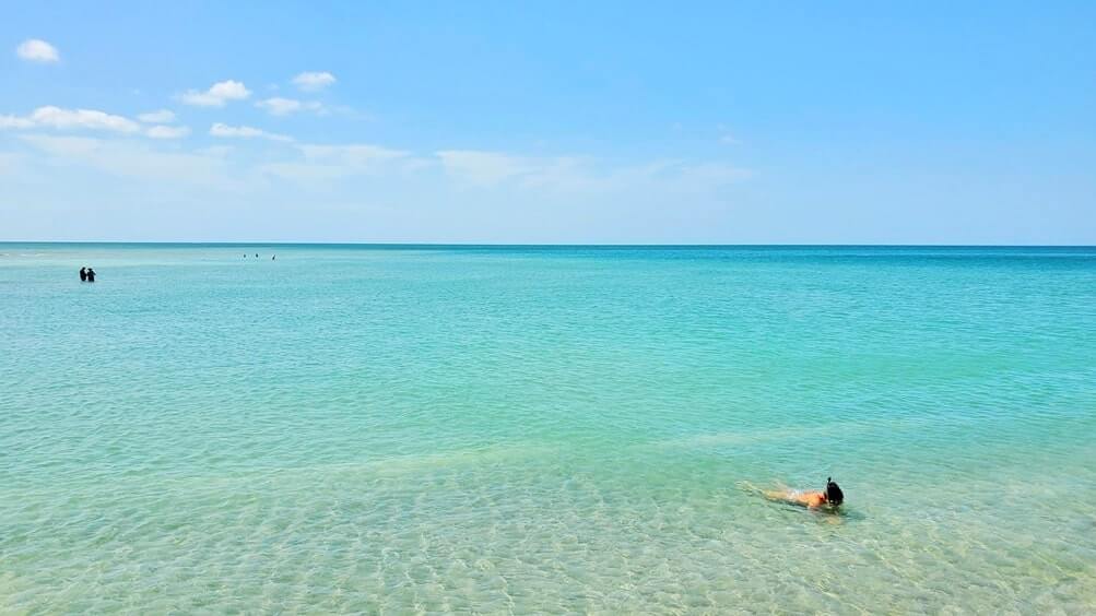 Things to do in Southwest Florida: captiva island snorkeling. Best places to visit in Southwest Florida: Captiva island. sw florida road trip travel blog