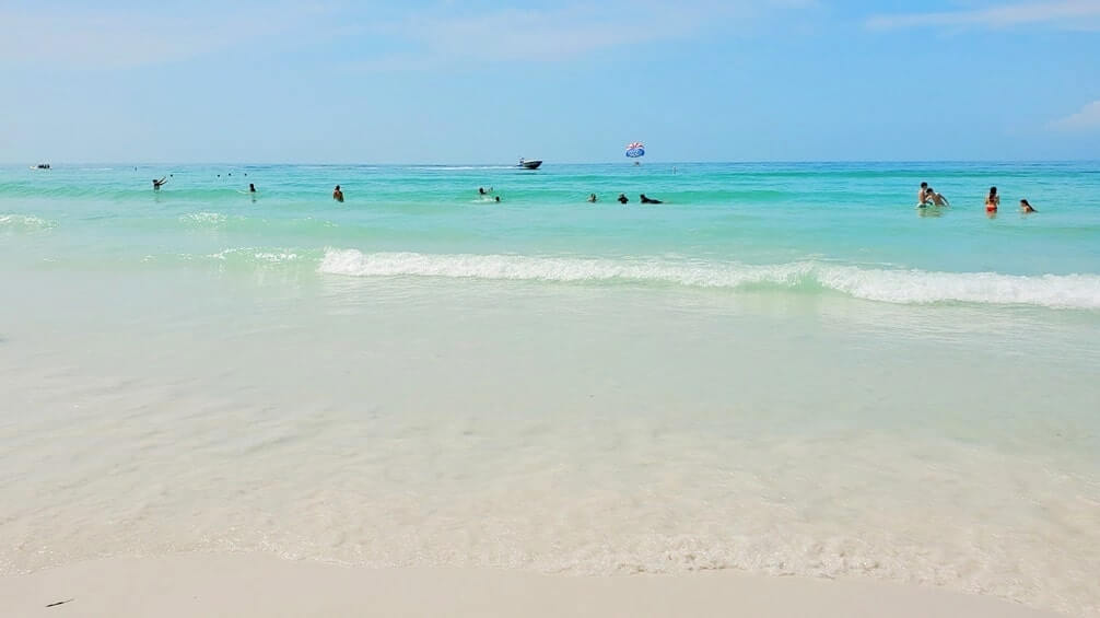 Things to do in Southwest Florida: Siesta Key beach. Best places to visit in Southwest Florida: Siesta Key FL. sw florida road trip travel blog