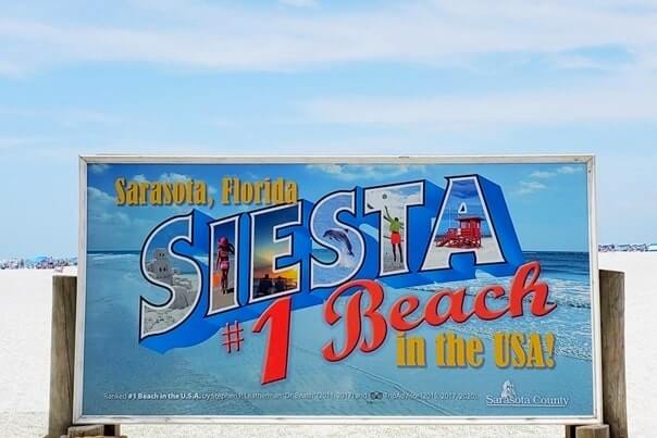 Things to do in Southwest Florida: Siesta Key beach. Best places to visit in Southwest Florida: Siesta Key FL. sw florida road trip travel blog
