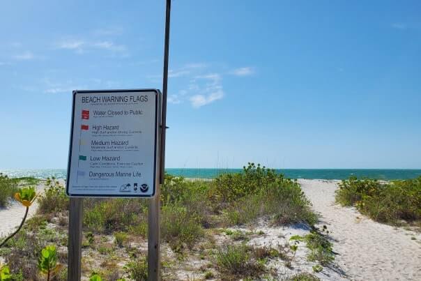 things to do in southwest florida. beach flags in southwest florida. sw florida travel blog