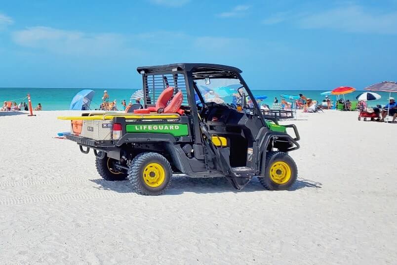 things to do in southwest florida. do gulf coast beaches have lifeguards in southwest florida. beach flags in southwest florida. sw florida travel blog
