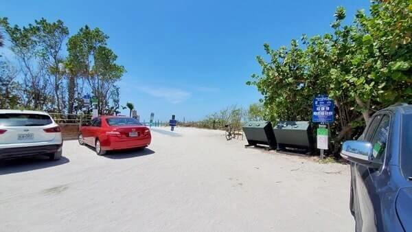 captiva island beach parking to captiva beach public access. captiva island public access. captiva island parking near beach public access