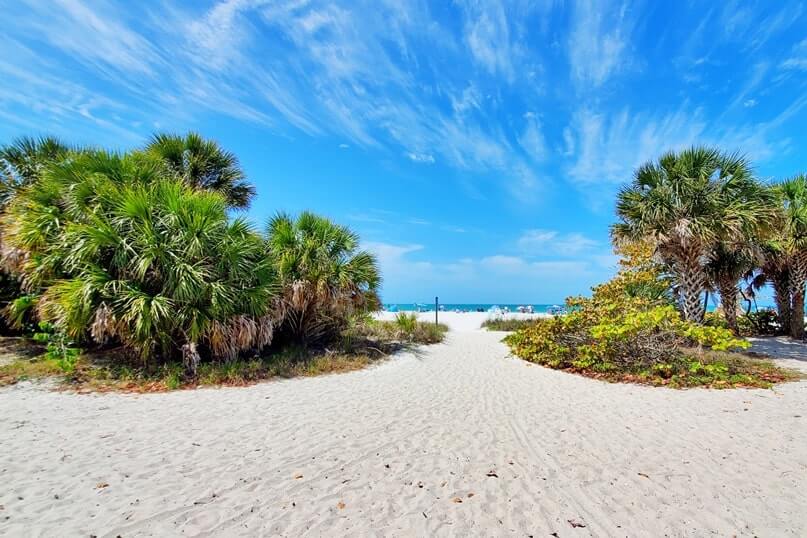 lido beach parking lot to lido beach public access. florida travel blog