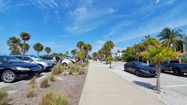 lido key street parking near lido beach parking lot. southwest florida travel blog