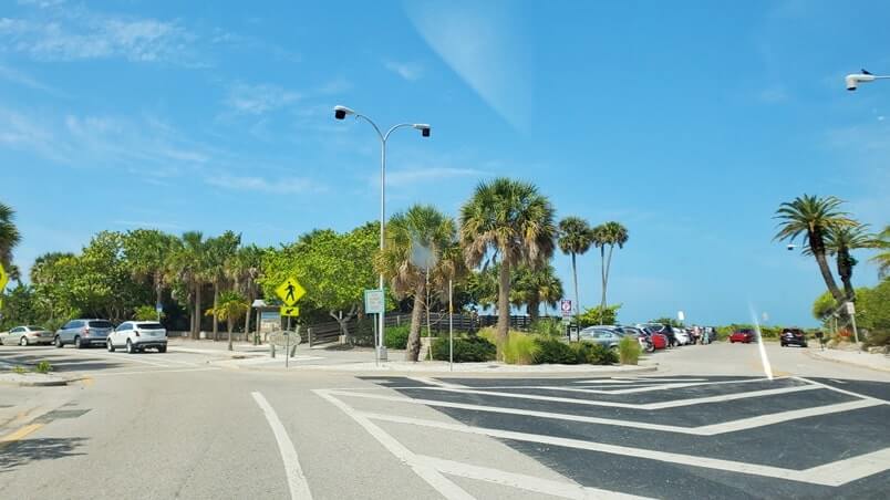 lido beach north parking lot. florida travel blog