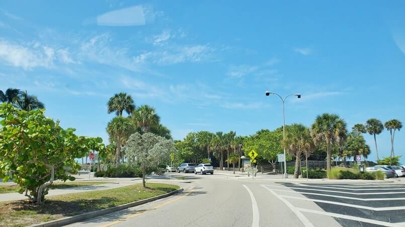 lido beach north parking lot. florida travel blog