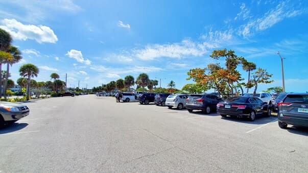 lido beach parking lot. southwest florida travel blog