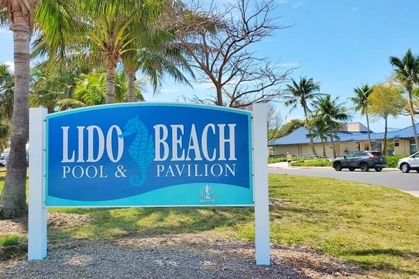 lido beach parking lot. southwest florida travel blog