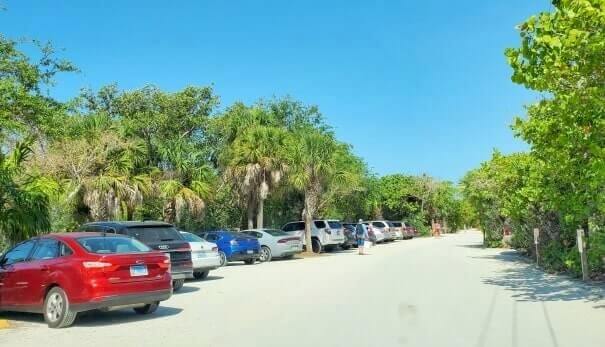 sanibel island beach parking lot: bowmans beach parking lot. sanibel island public parking