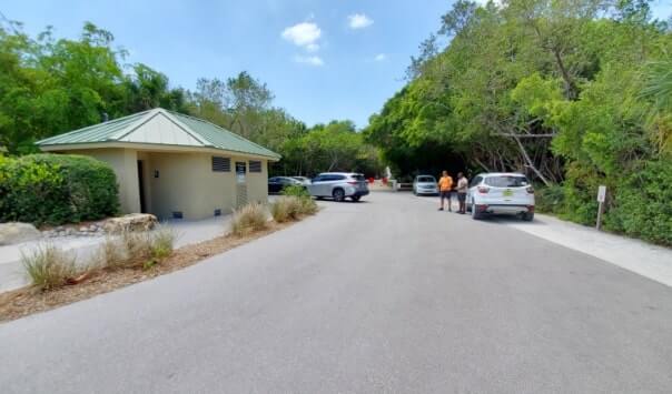 tarpon bay road beach parking lot. southwest florida travel blog