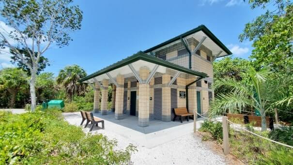 tarpon bay beach parking lot bathroom near shelling beach. southwest florida travel blog