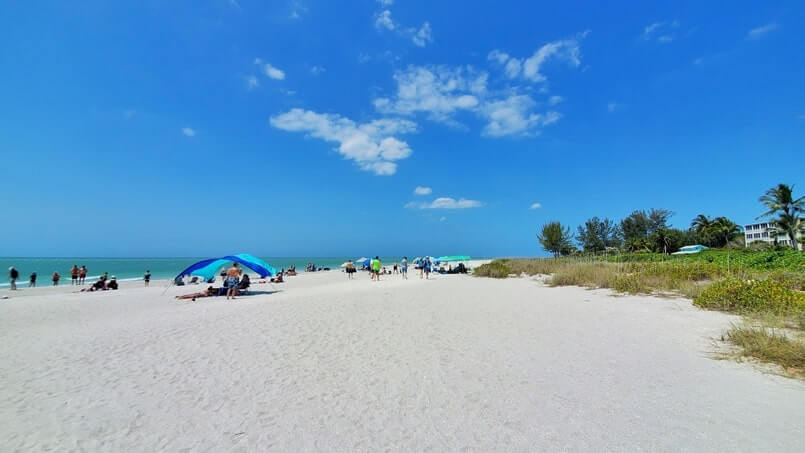 how to get to tarpon bay beach for sanibel island shelling beach. southwest florida travel blog