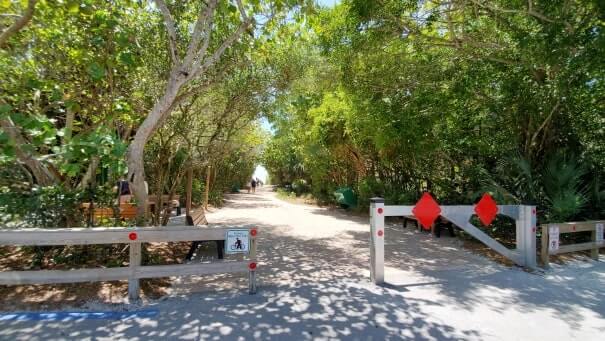 how to get to tarpon bay beach for sanibel island shelling beach. southwest florida travel blog