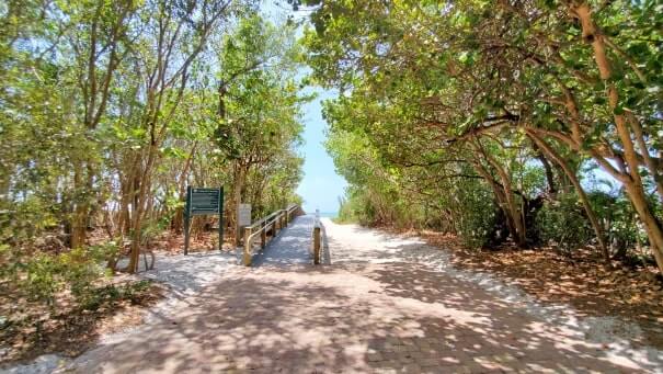 how to get to tarpon bay beach for sanibel island shelling beach. southwest florida travel blog