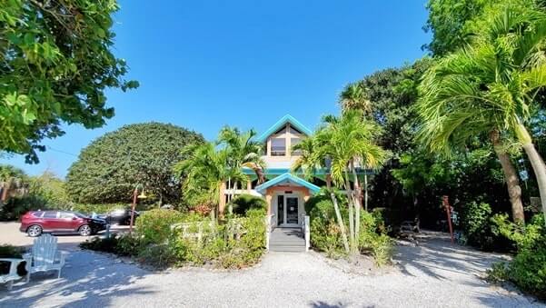 stop by sanibel island visitor center before tarpon bay beach shelling. gulf coast, southwest florida travel blog