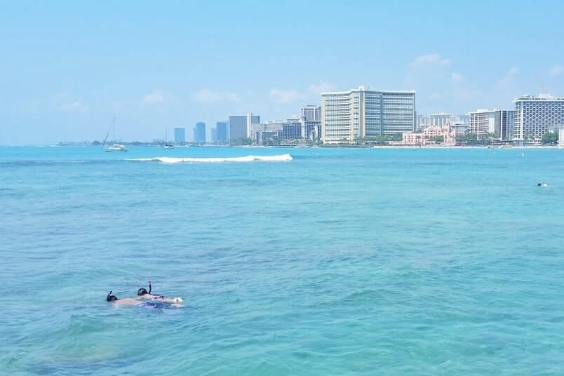 free things to do in oahu: waikiki snorkeling. free things to do in honolulu, waikiki day trip. oahu hawaii travel blog